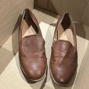 Women’s dress shoes